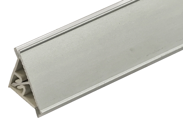 Плинтус для столешниц Плато треугольный алюминиевый гладкий